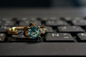
Gems and jewelry are gold rings.
Set with zircon