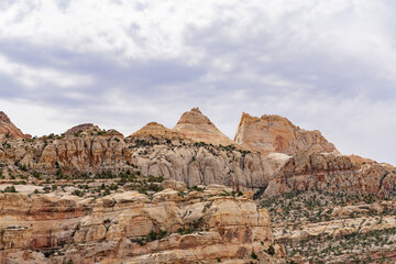 Fototapeta premium Beautiful landscape along the Cassidy Arch Trail of Capitol Reef National Park