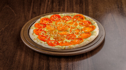 Pizza com queijo com tomate