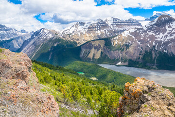 Beautiful view of Parker Ridge Trailhead - Jasper National Park, Alberta - Canada