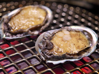 新鮮な焼きアワビ（バター焼き）