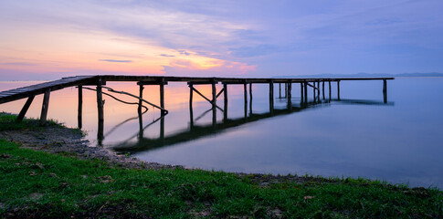Fototapeta na wymiar landscap the bridge over the sea in the morning