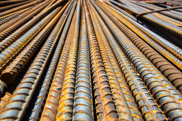 
A lot of steel wires are rusted.