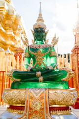 Grüner Jade Buddha-Statue im Doi Suthep, Chiang Mai, Thailand