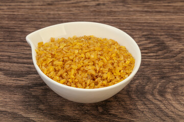 Vegetarian cuisine - dry bulgur for cooking