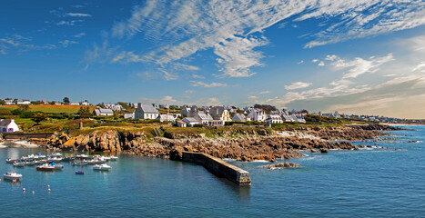 Plouhinec. Le petit port de Pors Poulhan. Finistère. Bretagne	