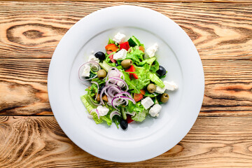 fresh goat cheese salad