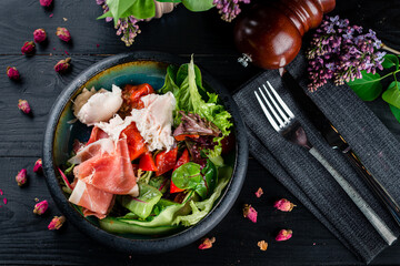 fresh salad with parma