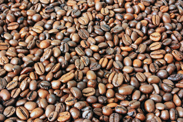 Coffee beans lie in bulk