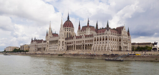 Fototapeta premium Hungarian parliament building, Budapest city, at summer