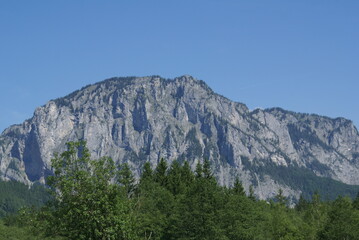 Fototapeta premium Green lake mountains