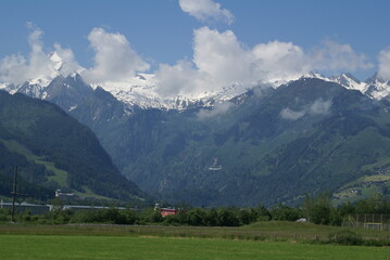 Fototapeta premium Going higher - Zell am See, Großglockner