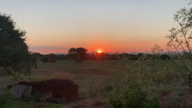 Coucher de soleil &agrave; Bagan, Myanmar