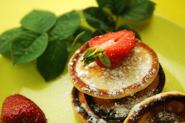cake with strawberries