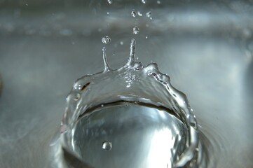 “Solaris fantasy” (in fact, a trace of a small object falling into the water).