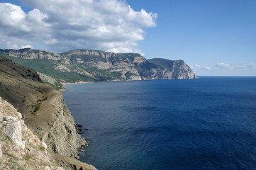 Fototapeta na wymiar View of the rocky coast of the Black Sea