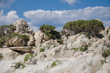 Fototapeta na wymiar Mittelmeerküste auf Sardinien bei Villasimius