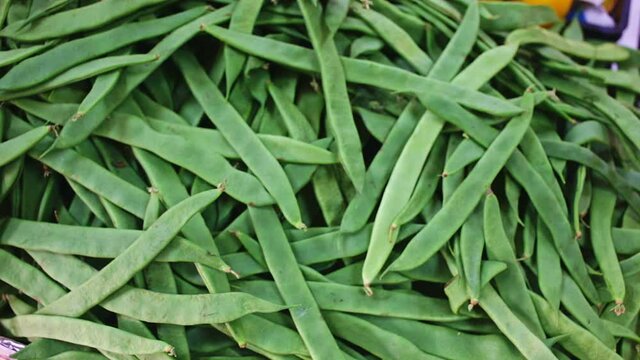 Green beans pods at the local farmers market
