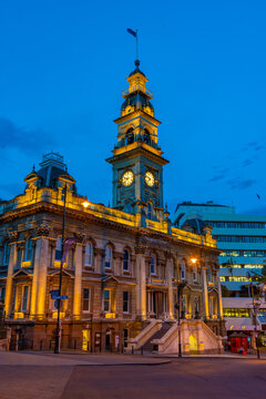 Sunset View Of Dunedin Town Hall In New Zealand