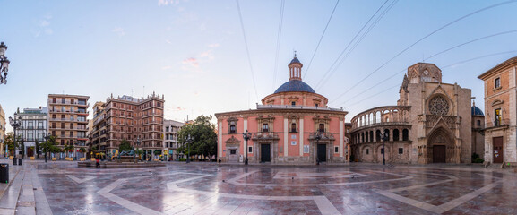 View of empty Plaza de la Virgen in Valencia, Spain © dudlajzov