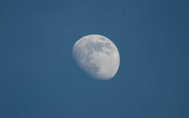 Moon in the late afternoon