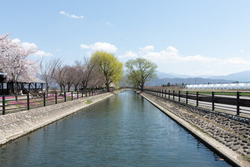 Naklejka premium 安曇野拾ケ堰