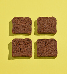 rye bread slices