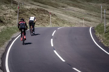 due ciclisti sono quasi al termine della salita © Luca Nannini