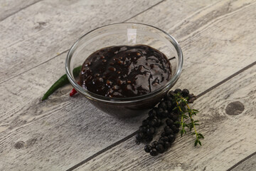 Black pepper sauce for meat