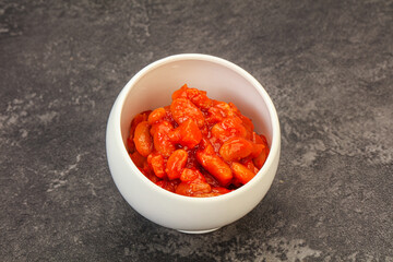 Baked kidney with tomato and pepper