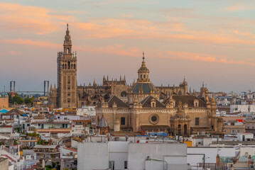 Obraz premium Sunset view of cathedral in Sevilla, Spain