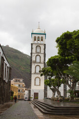 Fototapeta na wymiar Torre de color blanca de origen volcánico en Garachico, Tenerife (España).