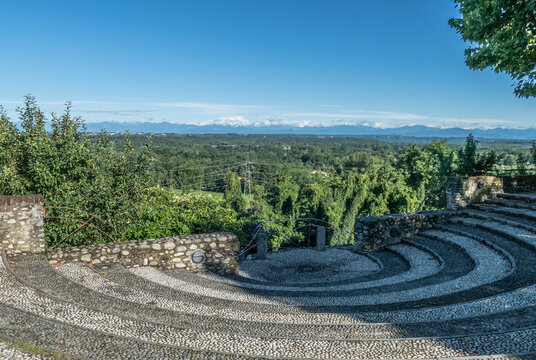 Belvedere of Tornavento with view on the Alps