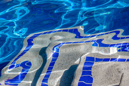 Bright water surface in the pool