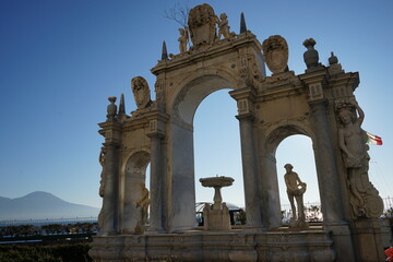 Fototapeta premium Fountain of Giant with Mount Vesuvius, Naple, Italy