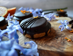 Vegan jaffa cakes