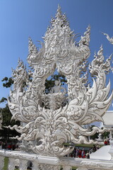 Fototapeta na wymiar Wat Rong Khun ou temple blanc à Chiang Rai, Thaïlande