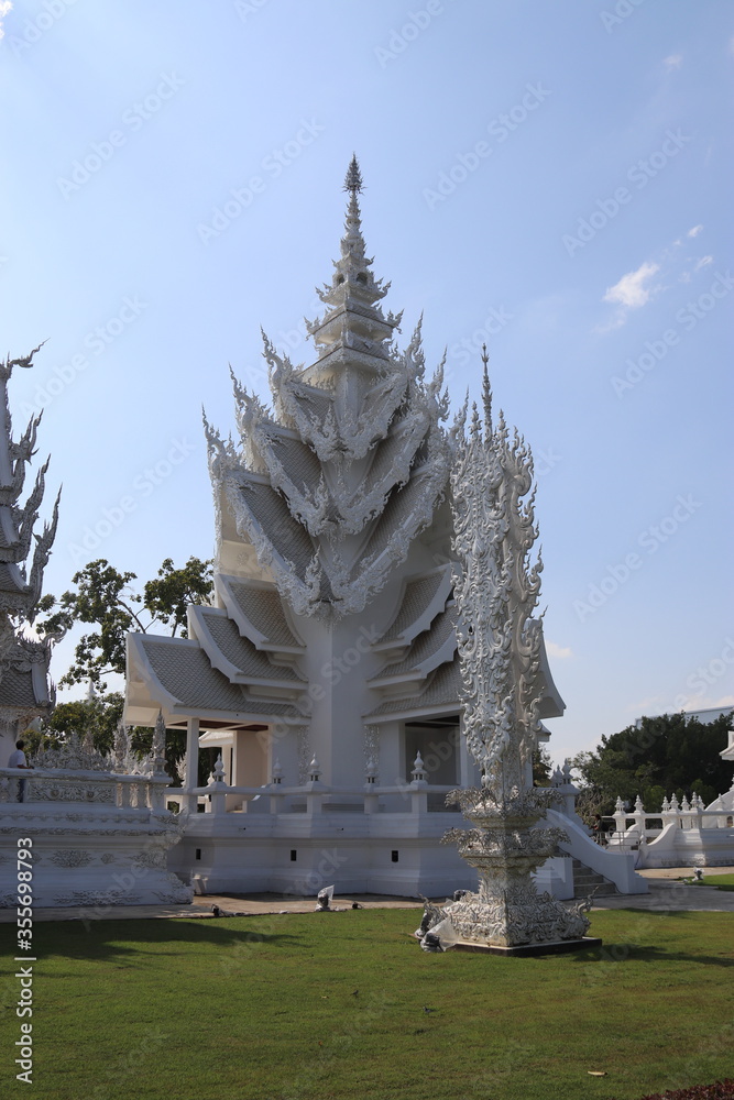 Sticker Wat Rong Khun ou temple blanc à Chiang Rai, Thaïlande