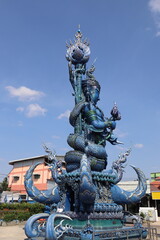 Wat Rong Seua Ten ou temple bleu &agrave; Chiang Rai, Tha&iuml;lande