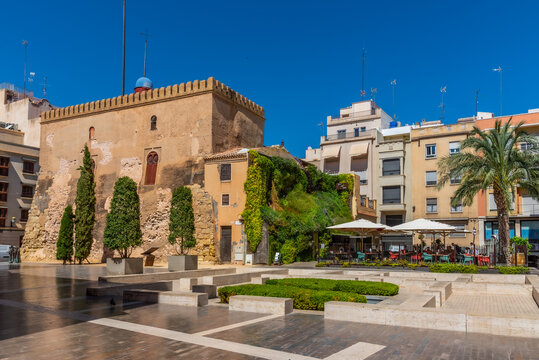 Calaforra tower in center of Elche, Spain