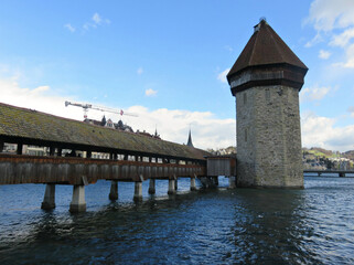 Obraz premium View the the Famous Chapel Bridge is Lucerne, Switzerland