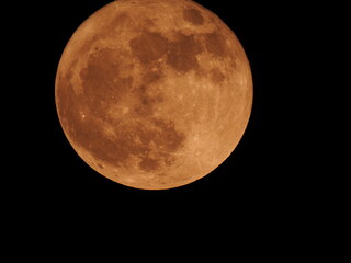 blood moon super zoom close up 