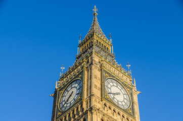 Fototapeta na wymiar The famous BigBen clock in London, England