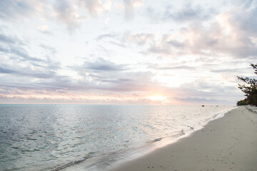 夕暮れのビーチ