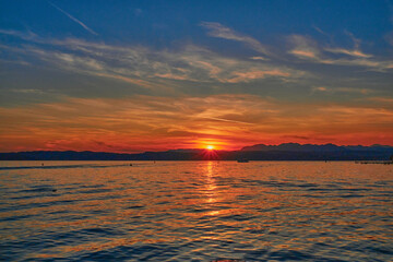 Fototapeta na wymiar Sunrise, sunset over Lake Garda