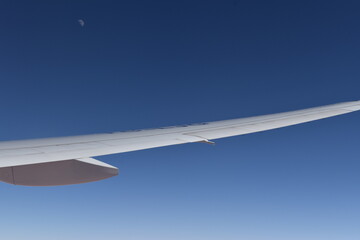 Obraz premium desde la ventanilla del avión