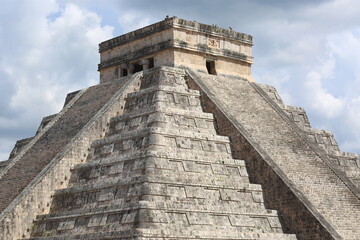 chichen itza pyramid