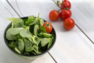Purslane salad with tomatoes and cucumber