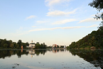 Fototapeta na wymiar church on the river in Vinnytsia