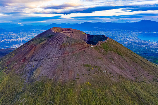 Vesuv Vulkan in Italien aus der Luft
